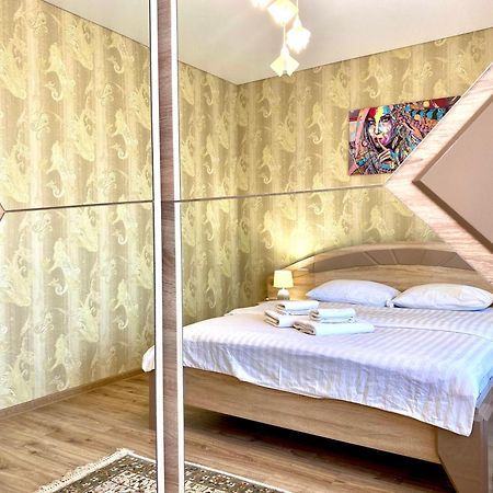 Apartpoltava Новий Будинок, В Самому Центрі 2-Окремі Кімнати, Панорамний Балкон Exteriér fotografie