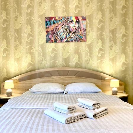 Apartpoltava Новий Будинок, В Самому Центрі 2-Окремі Кімнати, Панорамний Балкон Exteriér fotografie